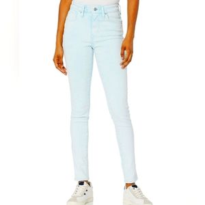 LEVI'S HIGH RISE SKINNY. SIZE 31. COLOR BLUE HAZY ACID. USED. LIKE NEW!!